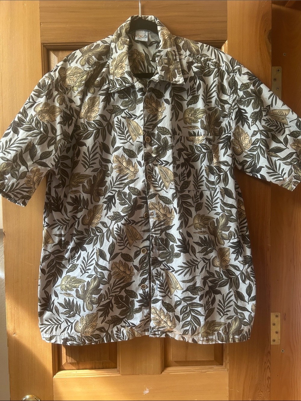 OP Men's Short Sleeve Button-Up Shirt in Olive & Gold Leaf Print